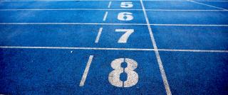 Numbered starting lanes on a foot track
